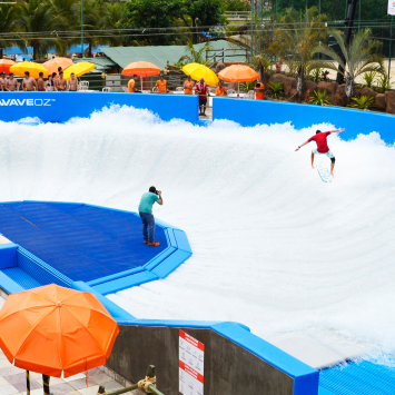 FlowRider® WaveOz™ FlowRider® WaveOz™
