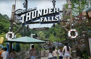 WaterRides SuperFlume Experience Montage 2016