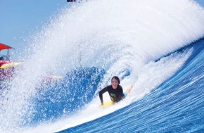 Латитюб – аттракцион для невероятно серфинга