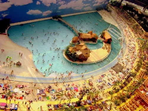 Аквапарк Tropical Islands Resort Аквапарк Tropical Islands Resort